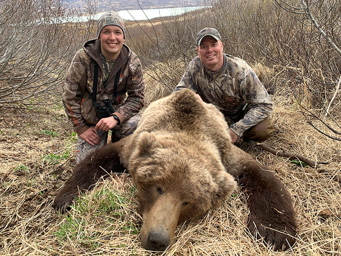 Blind Date Bruin - Spot & Stalk - Bear Hunting Magazine